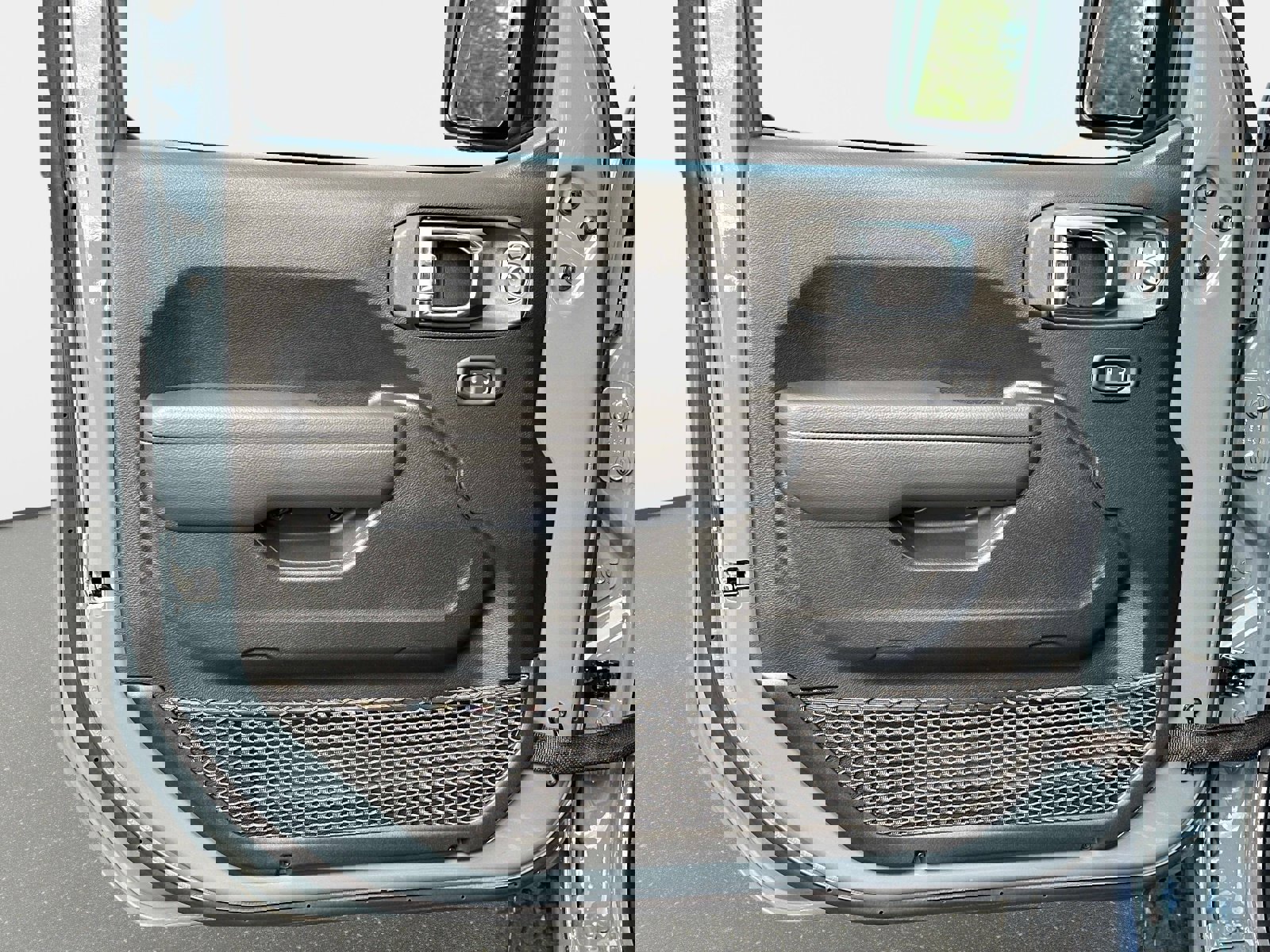 New 2026 Jeep Gladiator Mojave w/ Steel Bumper Group image 19