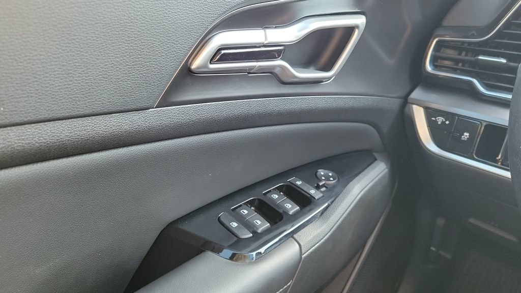 Used 2023 Kia Sportage EX FWD image 19