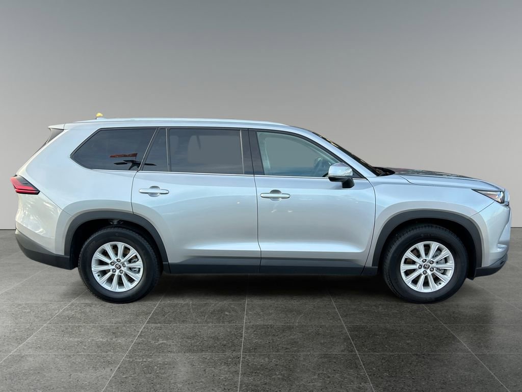 Used 2025 Toyota Grand Highlander AWD image 9