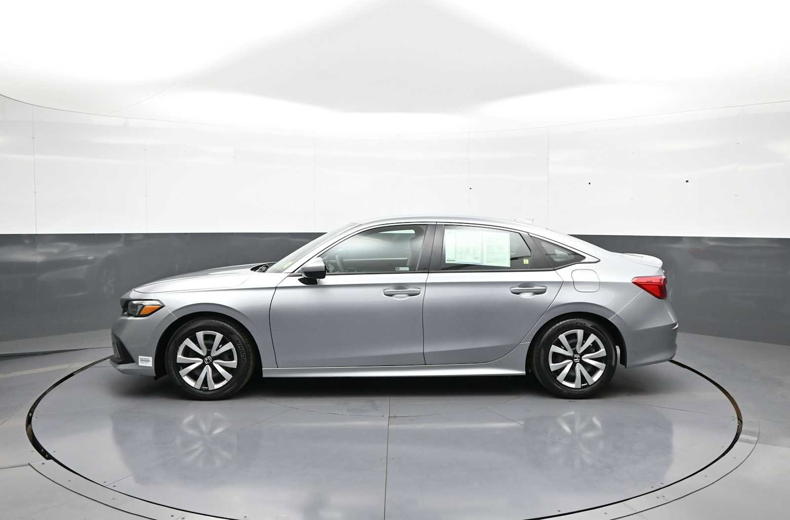 Used 2024 Honda Civic LX image 9