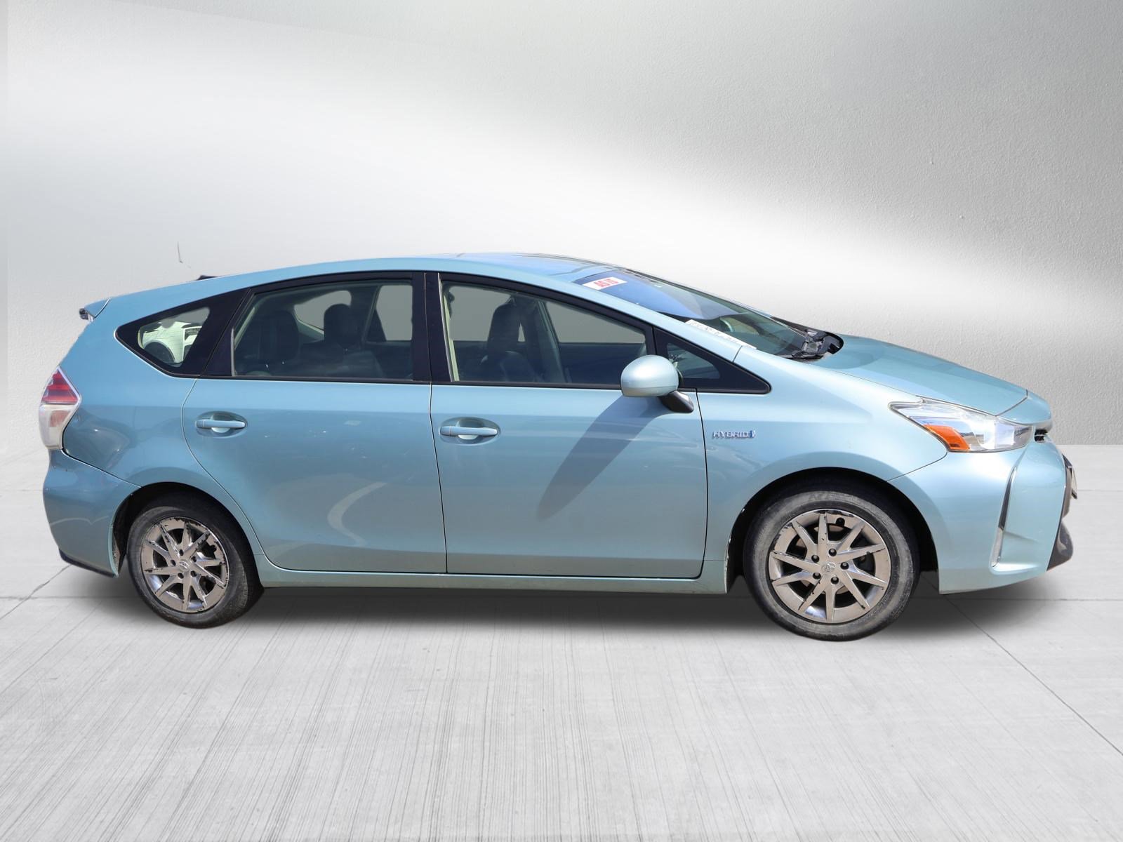 Used 2015 Toyota Prius V Three image 8