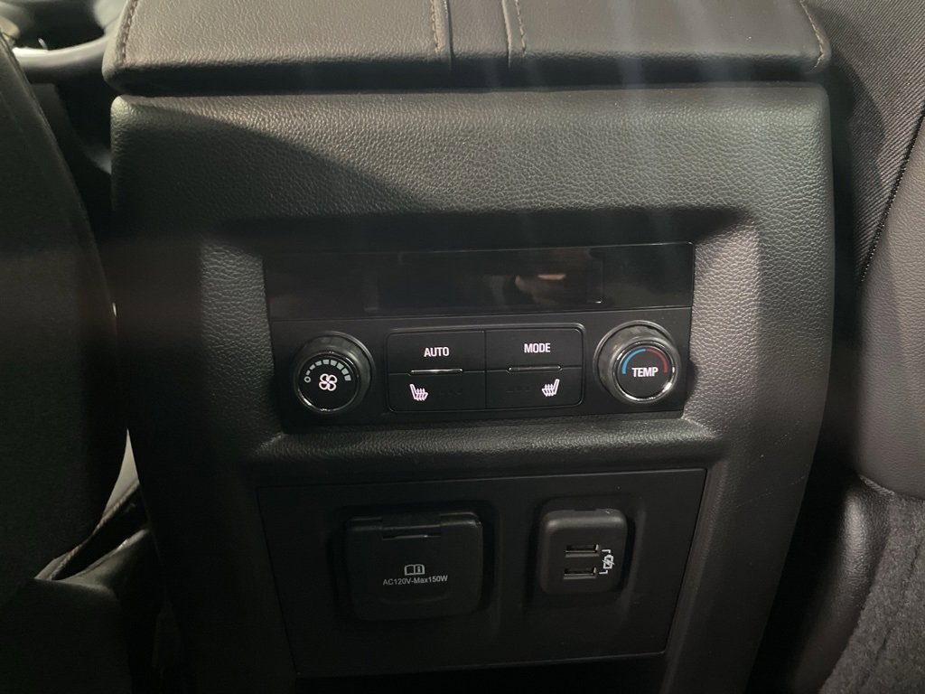 Used 2023 Chevrolet Traverse High Country image 13