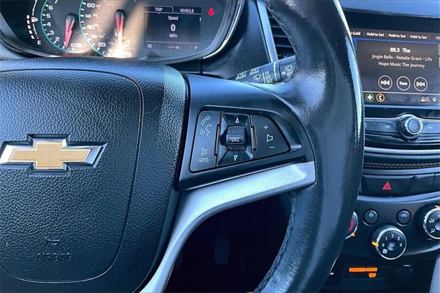 Used 2019 Chevrolet Trax LT w/ LT Convenience Package image 14
