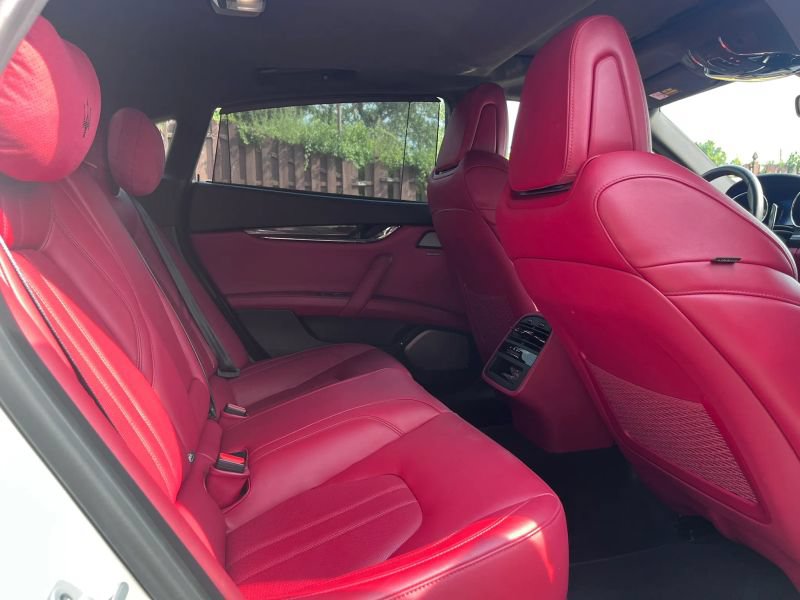 Used 2018 Maserati Quattroporte S GranSport Q4 AWD/4WD image 14