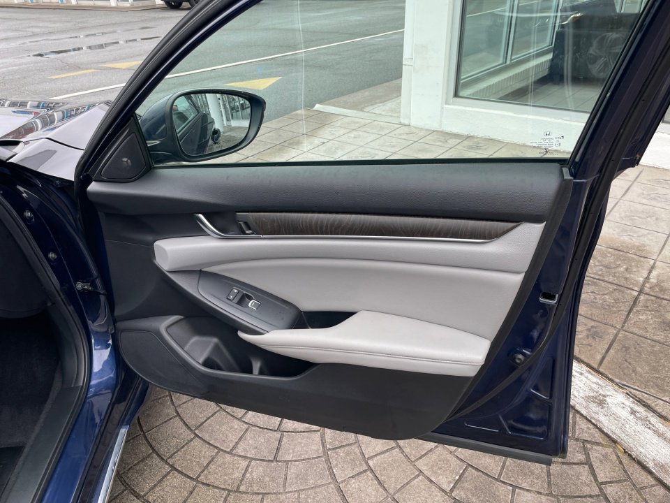 Used 2019 Honda Accord EX-L image 36