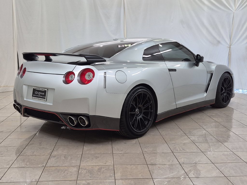 Used 2009 Nissan GT-R Premium AWD/4WD image 9