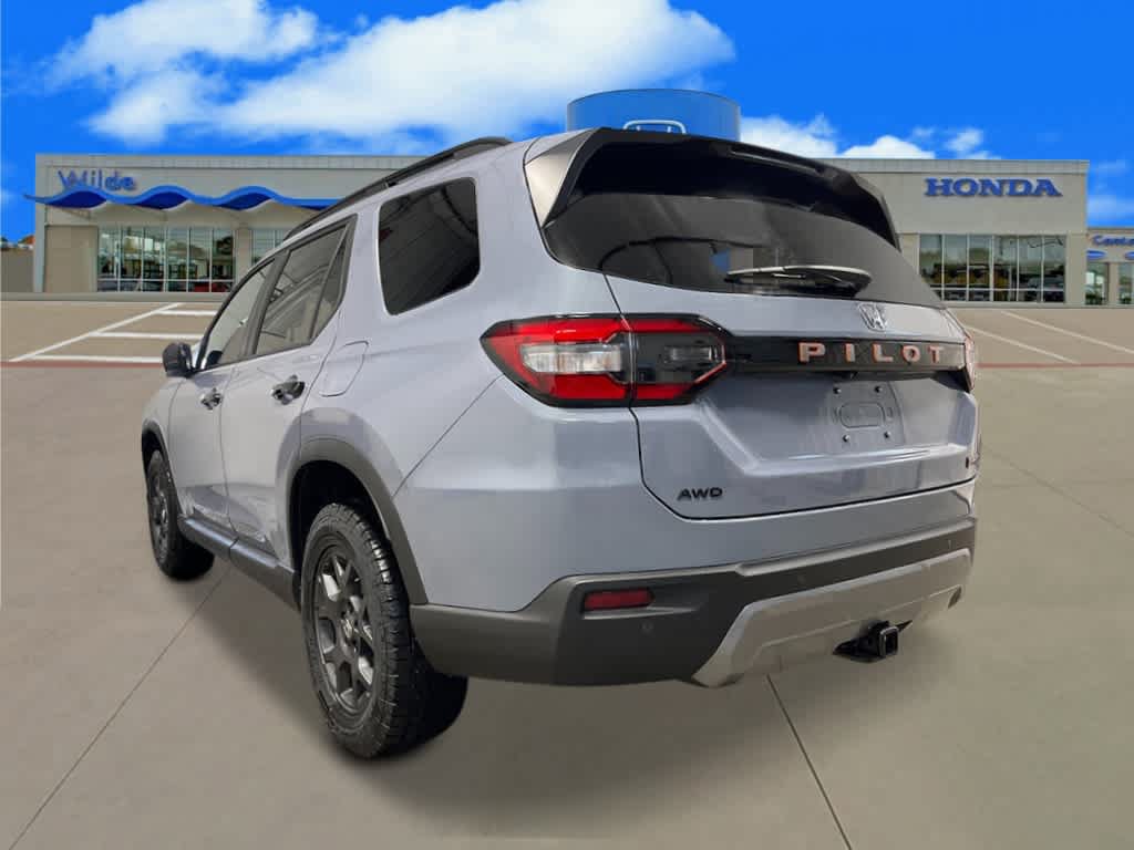 New 2026 Honda Pilot TrailSport image 3
