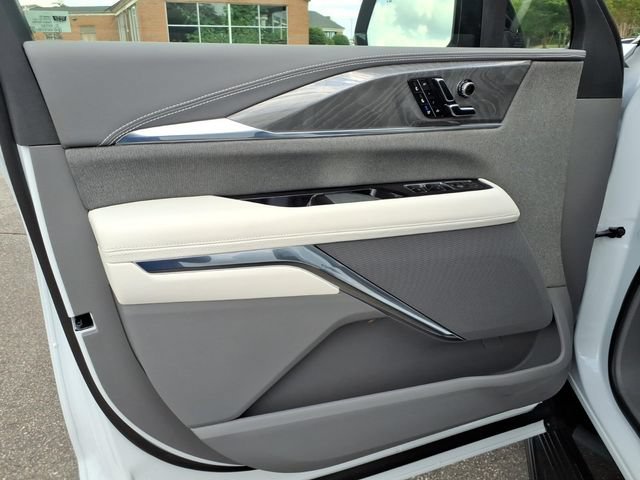 New 2026 Cadillac Escalade IQL Sport 1 w/ LPO, ONYX Package AWD/4WD image 12