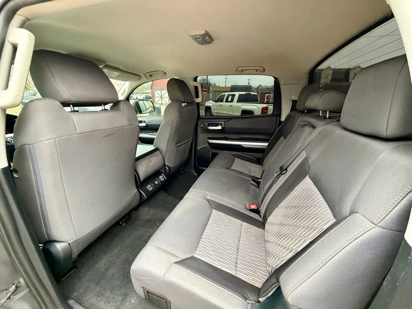 Used 2017 Toyota Tundra SR5 RWD image 13