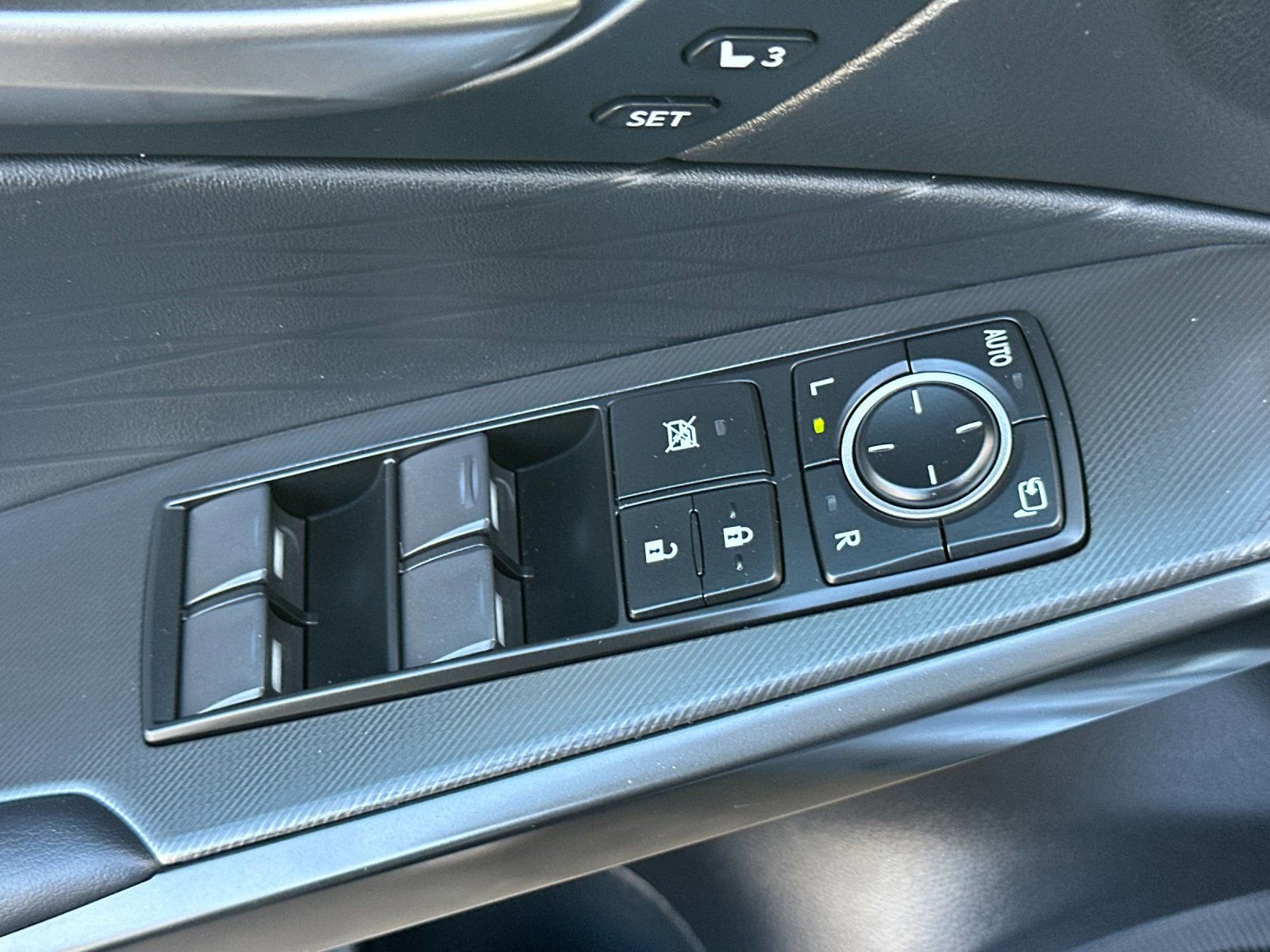 Used 2025 Lexus IS 350 F Sport w/ Navigation Package image 12