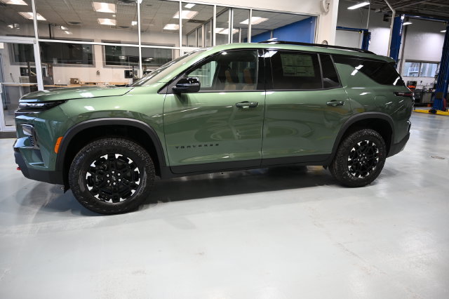 New 2027 Chevrolet Traverse Z71 w/ Enhanced Driving Package AWD/4WD image 7