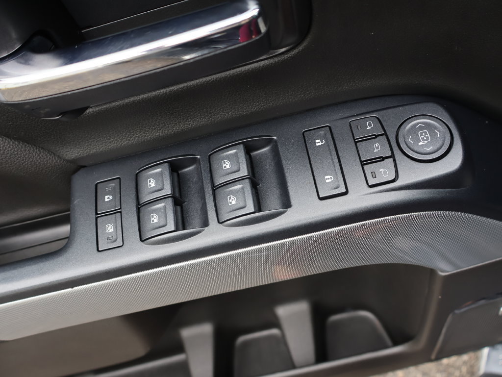 Used 2018 Chevrolet Silverado 1500 LTZ Z71 w/ Centennial Edition AWD/4WD image 41