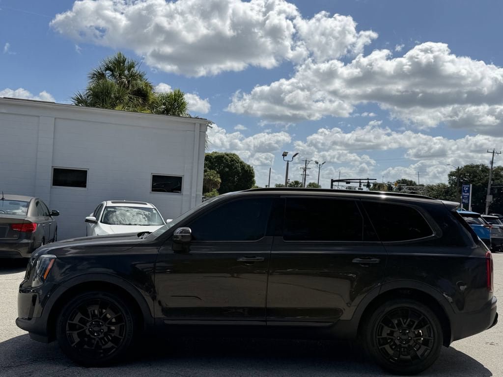 Used 2021 Kia Telluride EX w/ EX Premium Package AWD/4WD image 9