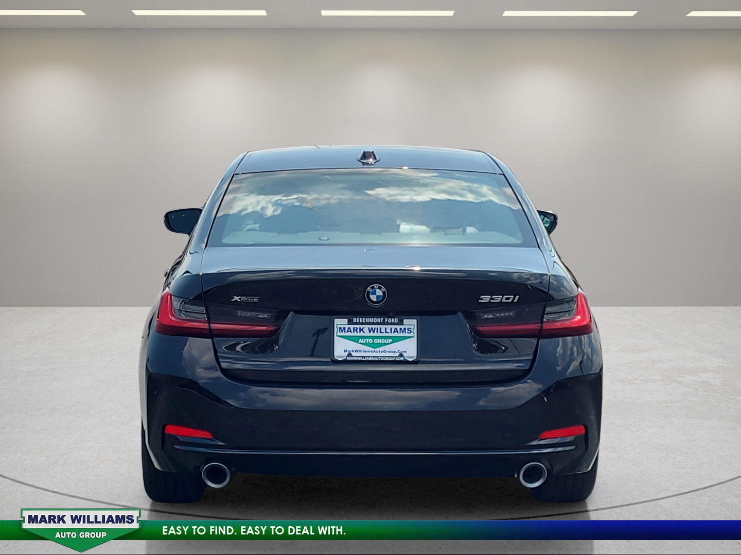 Used 2026 BMW 330i xDrive Sedan w/ Premium Package AWD/4WD image 5