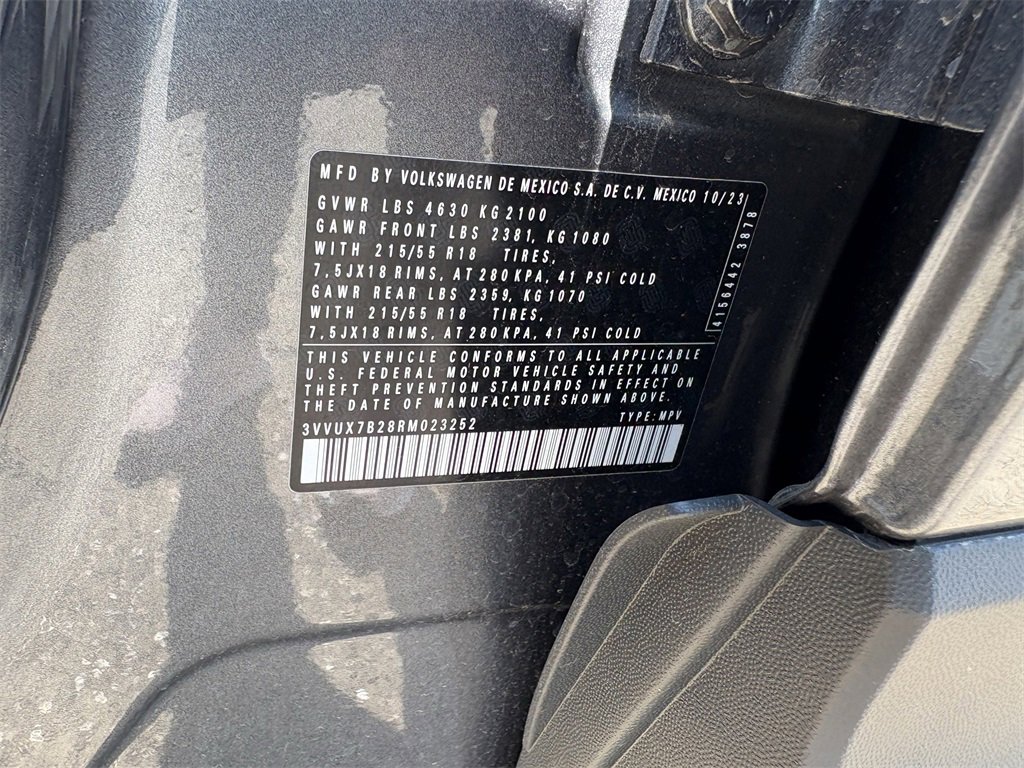 Used 2024 Volkswagen Taos SE image 28