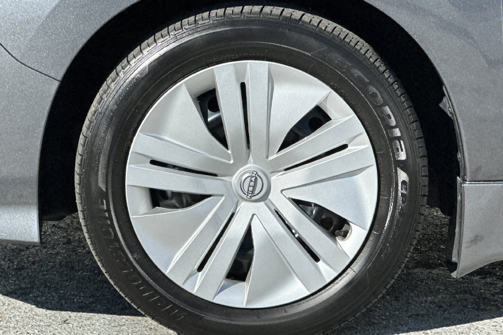 Used 2025 Nissan Leaf S FWD image 25