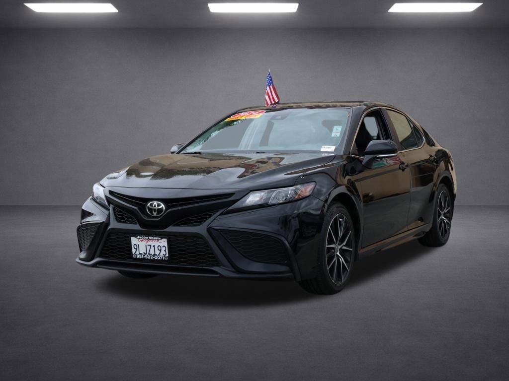 Used 2024 Toyota Camry SE FWD image 8
