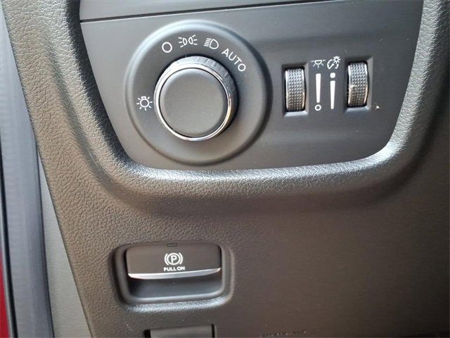 New 2025 Jeep Grand Cherokee L Altitude image 21