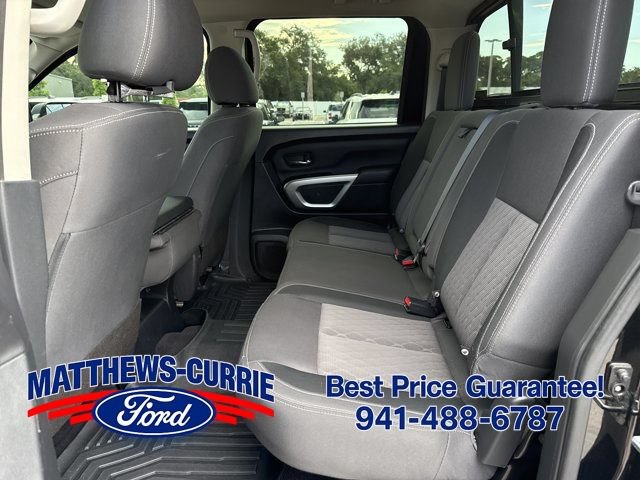 Used 2023 Nissan Titan SV AWD/4WD image 12