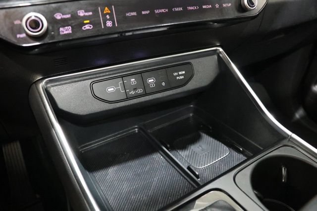 Used 2025 Kia Carnival SX Prestige FWD image 28