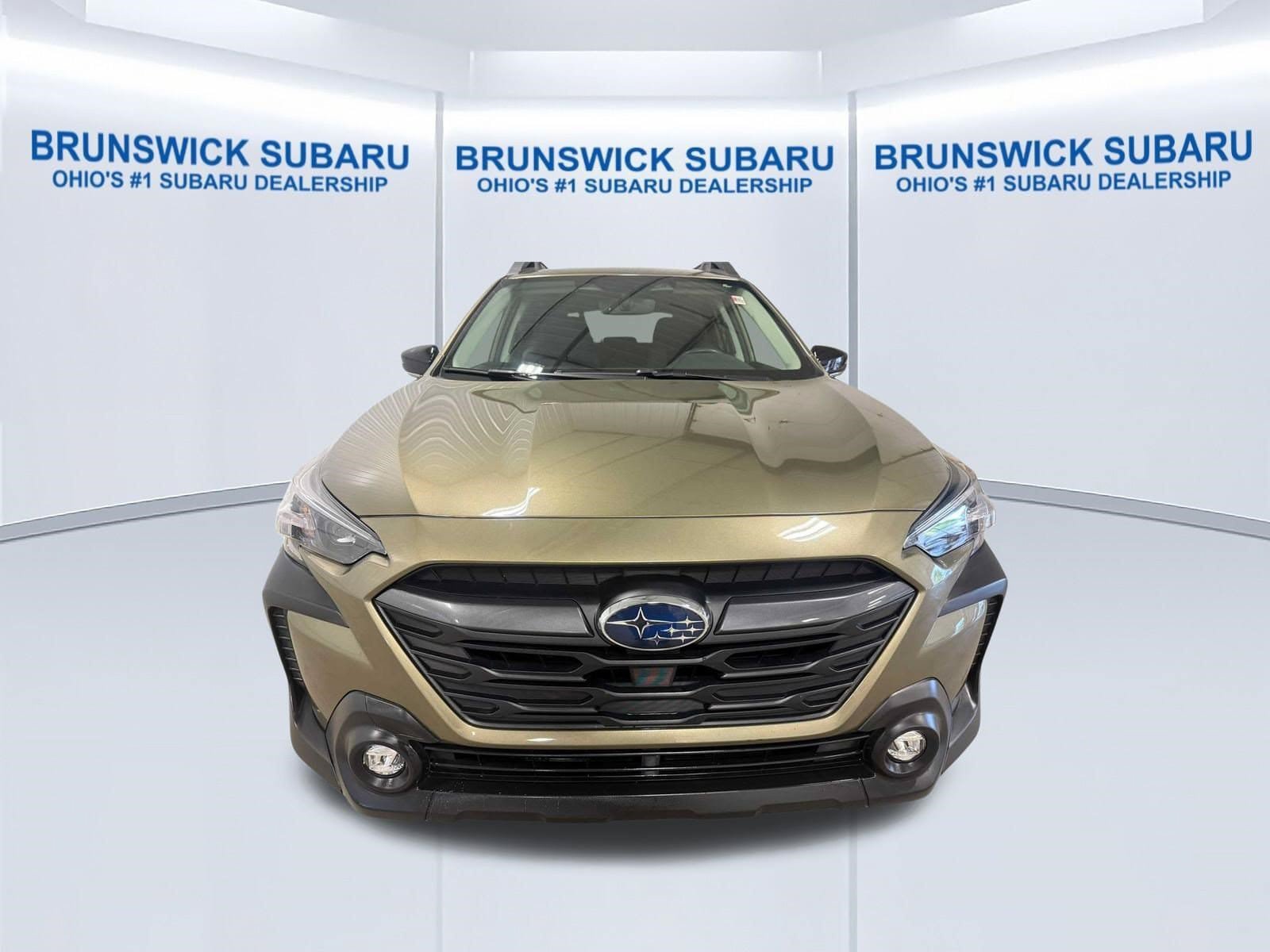 Certified 2024 Subaru Outback Premium w/ Popular Package #1A AWD/4WD image 3
