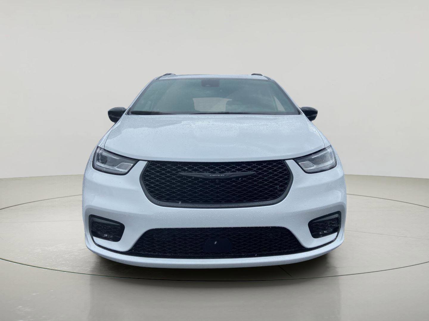 Used 2024 Chrysler Pacifica Limited w/ S Appearance Package FWD image 8