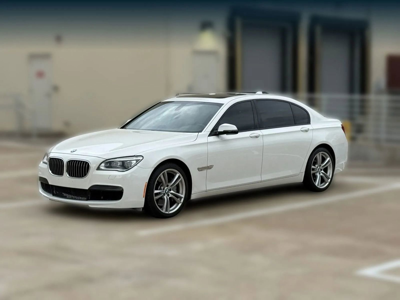 Used 2014 BMW 750Li image 3