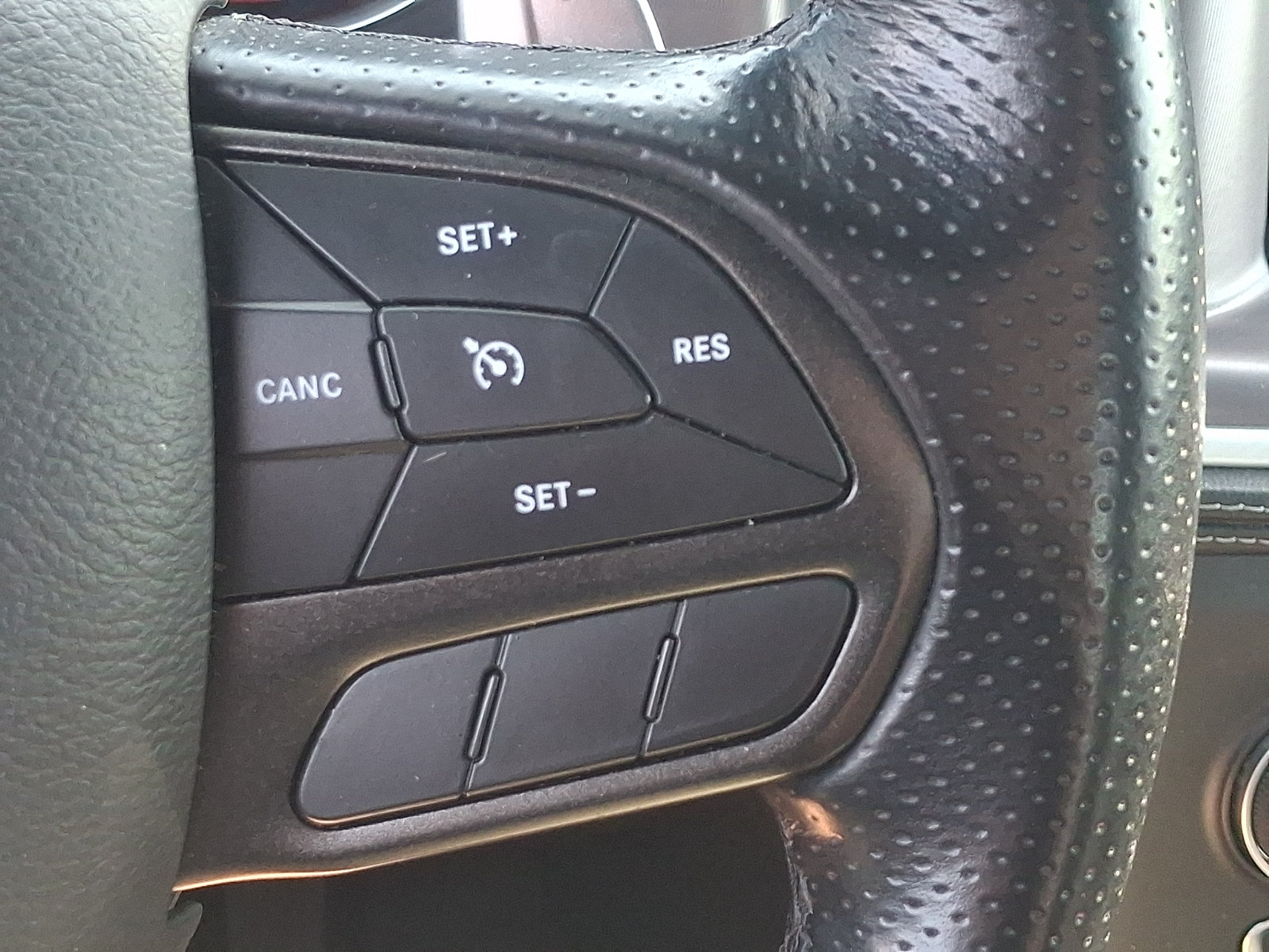Used 2022 Dodge Charger SXT w/ Plus Group AWD/4WD image 26