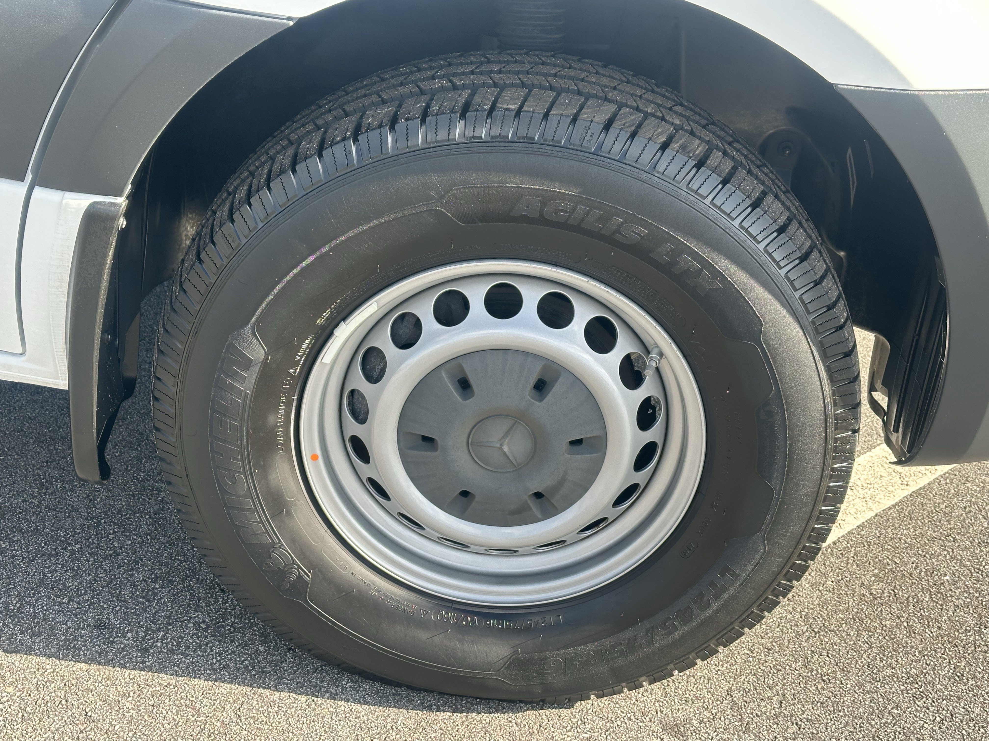 Used 2020 Mercedes-Benz Sprinter 144 Cargo w/ Driver Convenience Package image 15