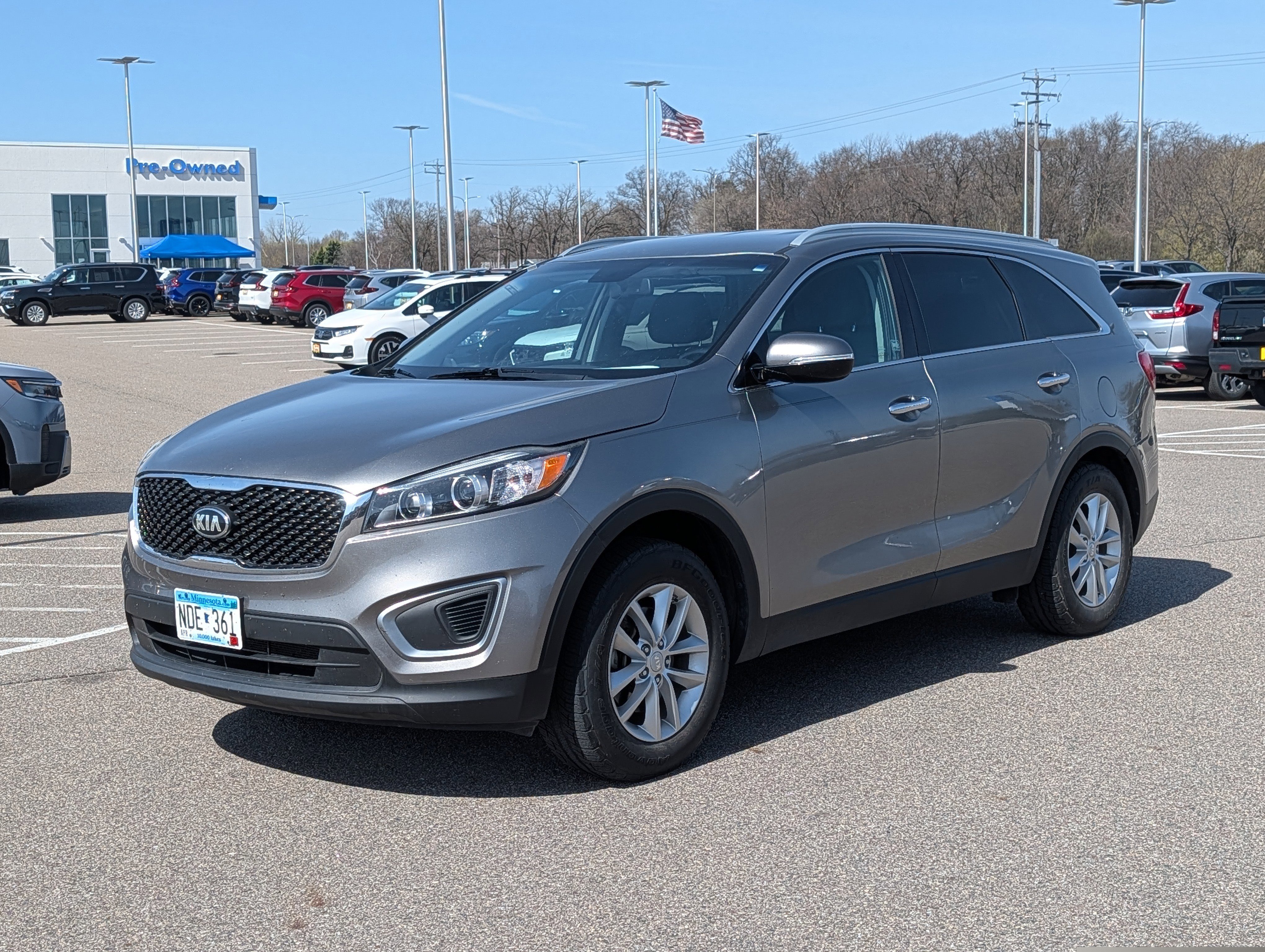 Used 2016 Kia Sorento LX w/ LX Convenience Package image 2