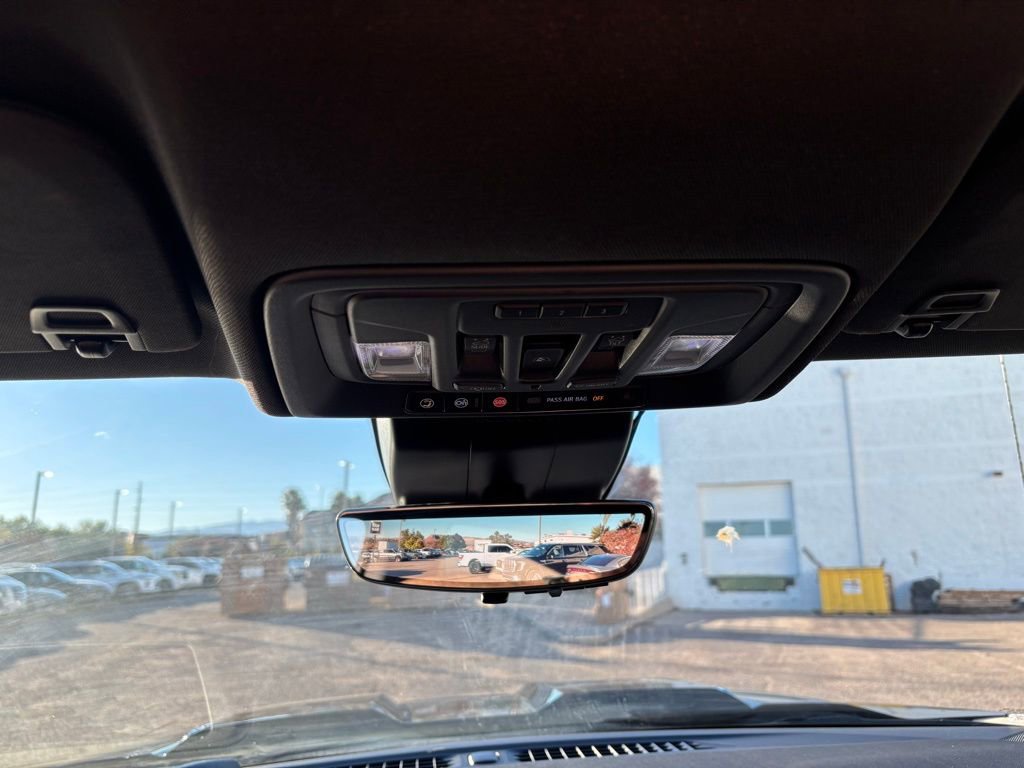 Used 2022 Chevrolet Silverado 1500 ZR2 w/ Technology Package image 21