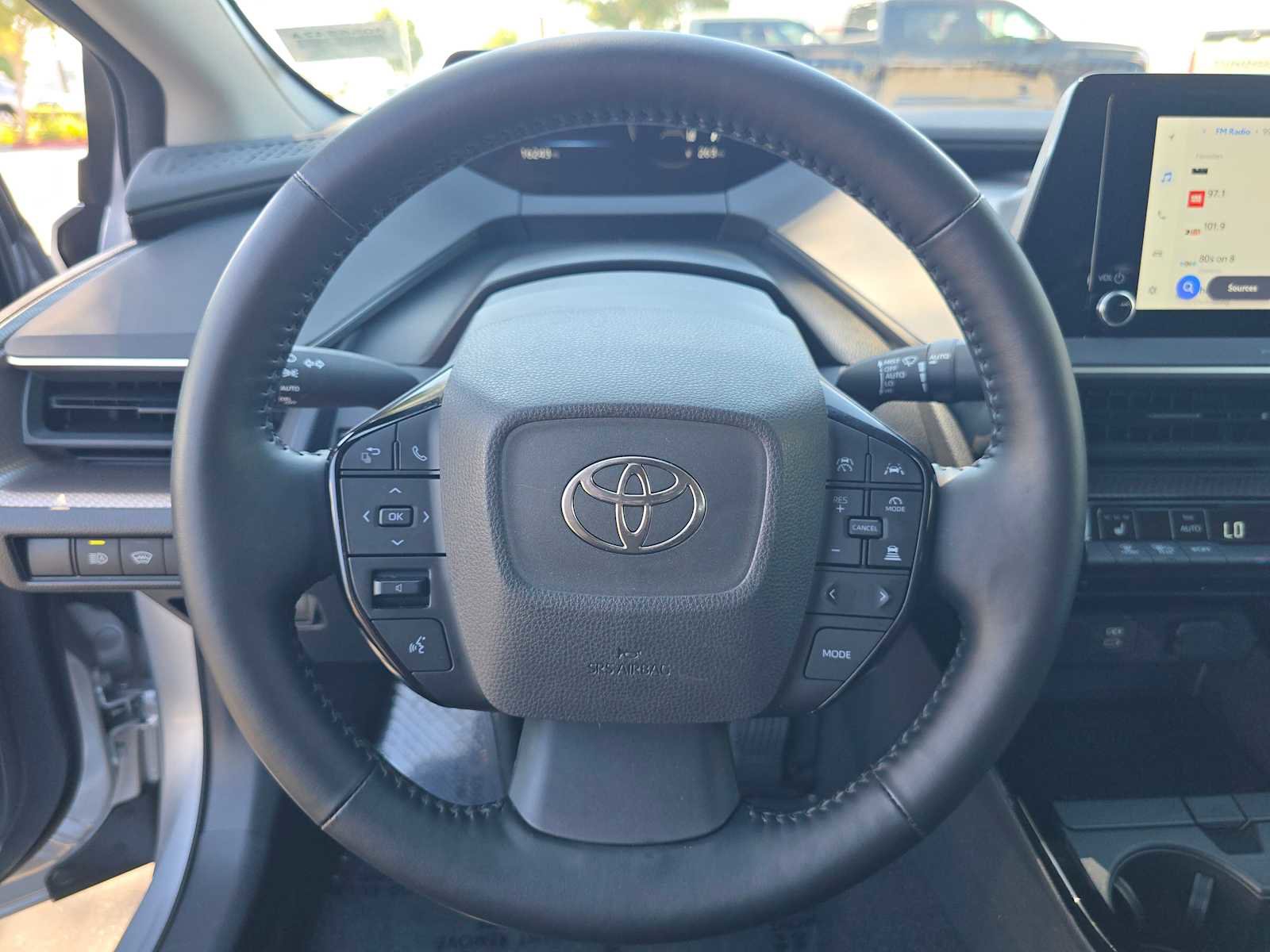 Used 2025 Toyota Prius XLE FWD image 24