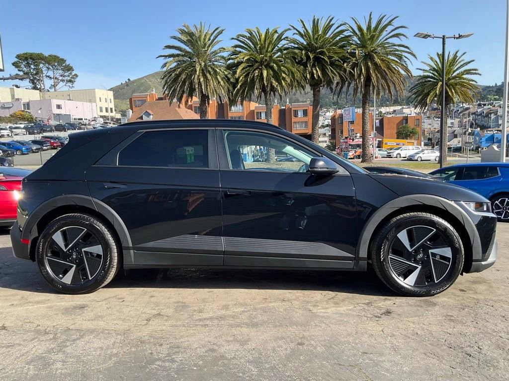 Used 2025 Hyundai Ioniq 5 SEL image 3