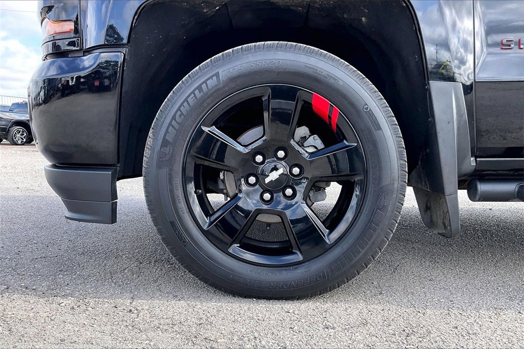 Used 2018 Chevrolet Silverado 1500 LT w/ Redline Edition image 35