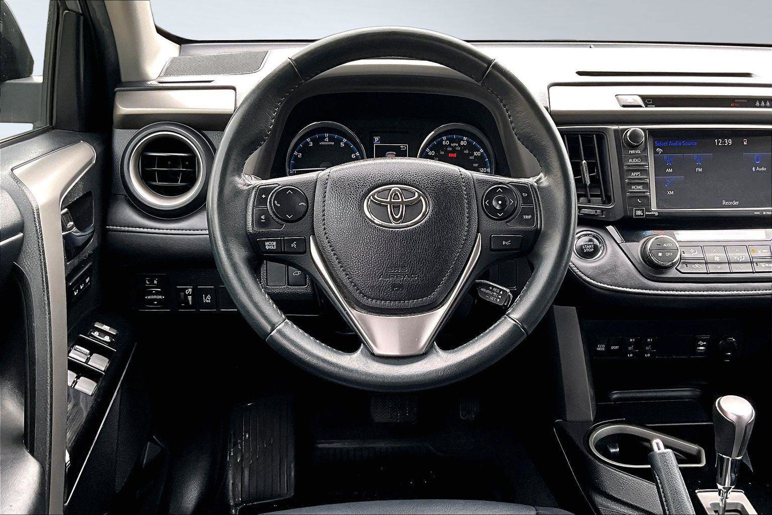 Used 2017 Toyota RAV4 Limited w/ Advanced Technology Package image 5