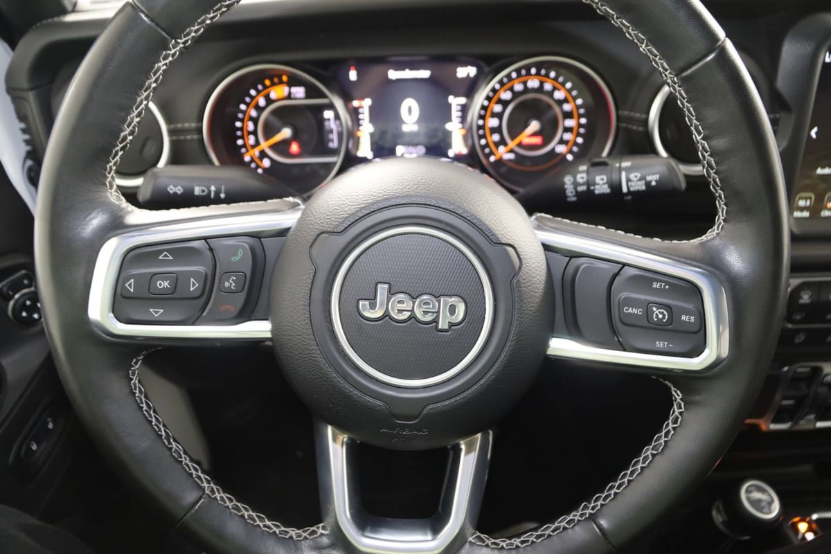 Used 2022 Jeep Wrangler Unlimited Sahara w/ Cold Weather Group image 37