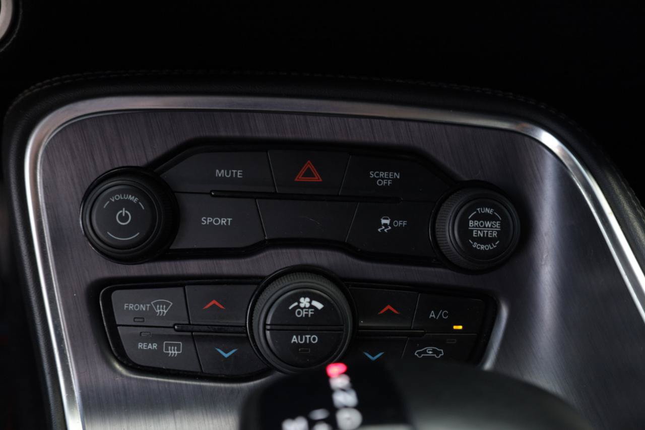 Used 2017 Dodge Challenger R/T RWD image 12