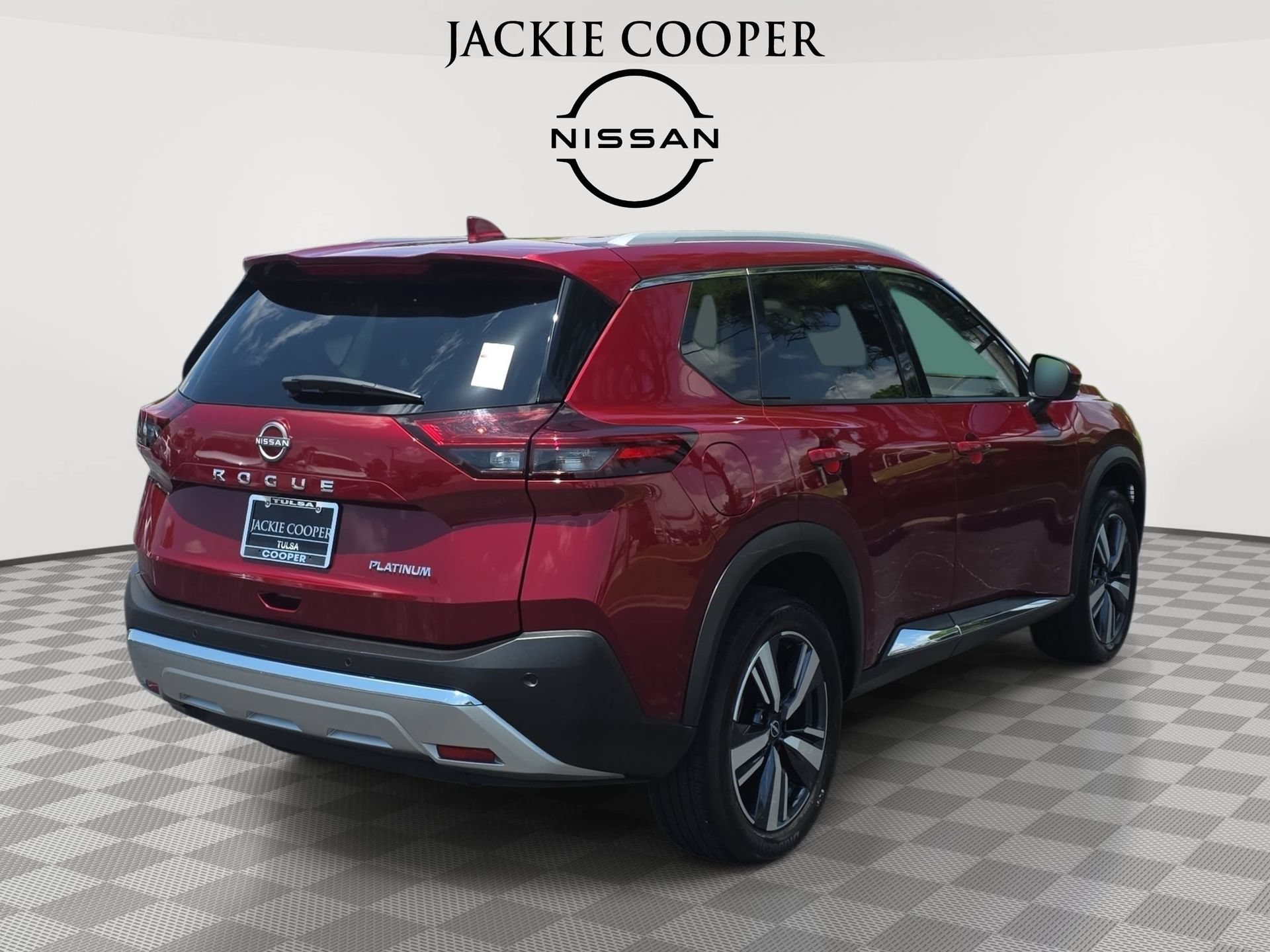 Used 2023 Nissan Rogue Platinum FWD image 5