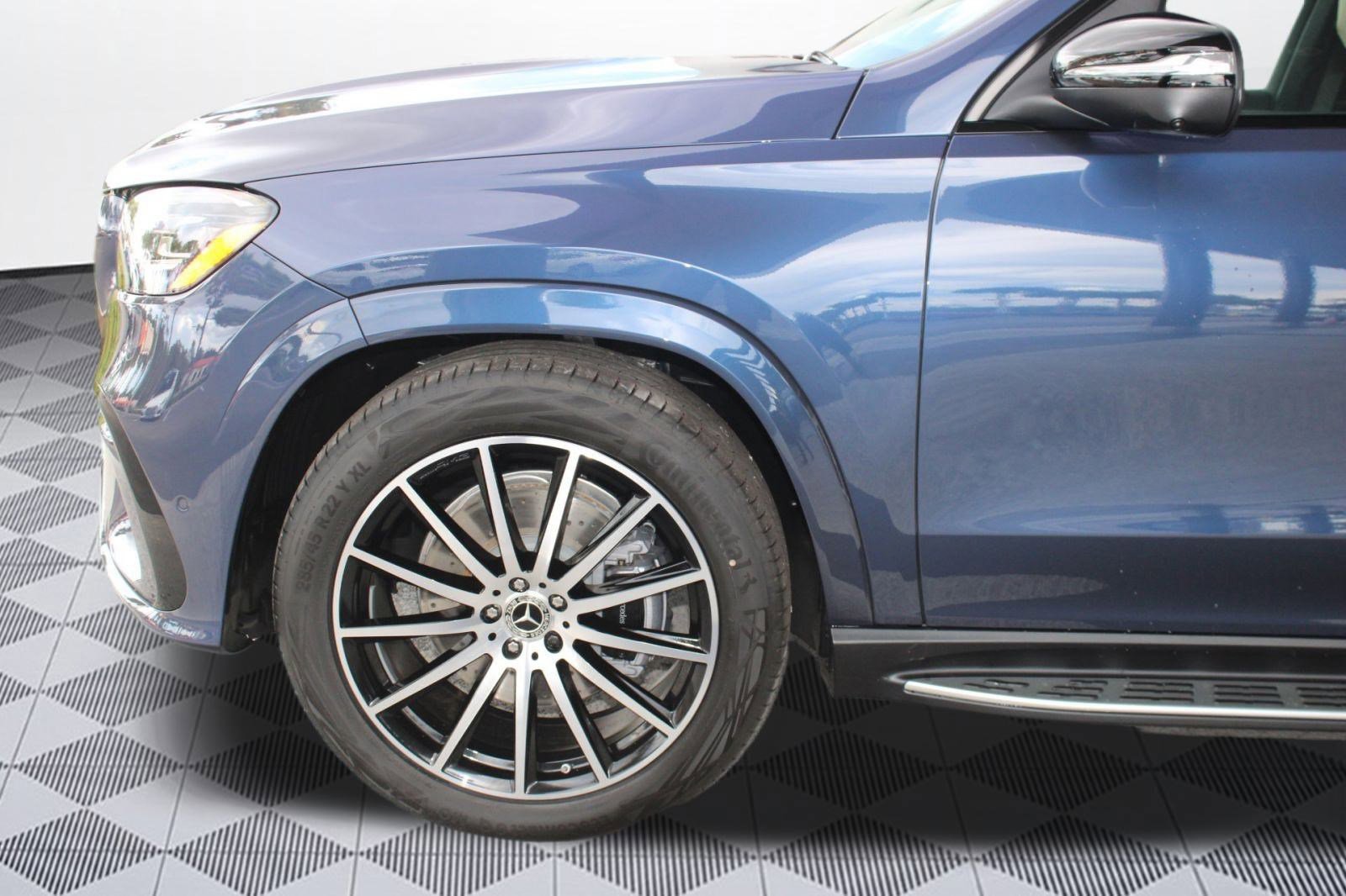 New 2026 Mercedes-Benz GLS 450 4MATIC image 12
