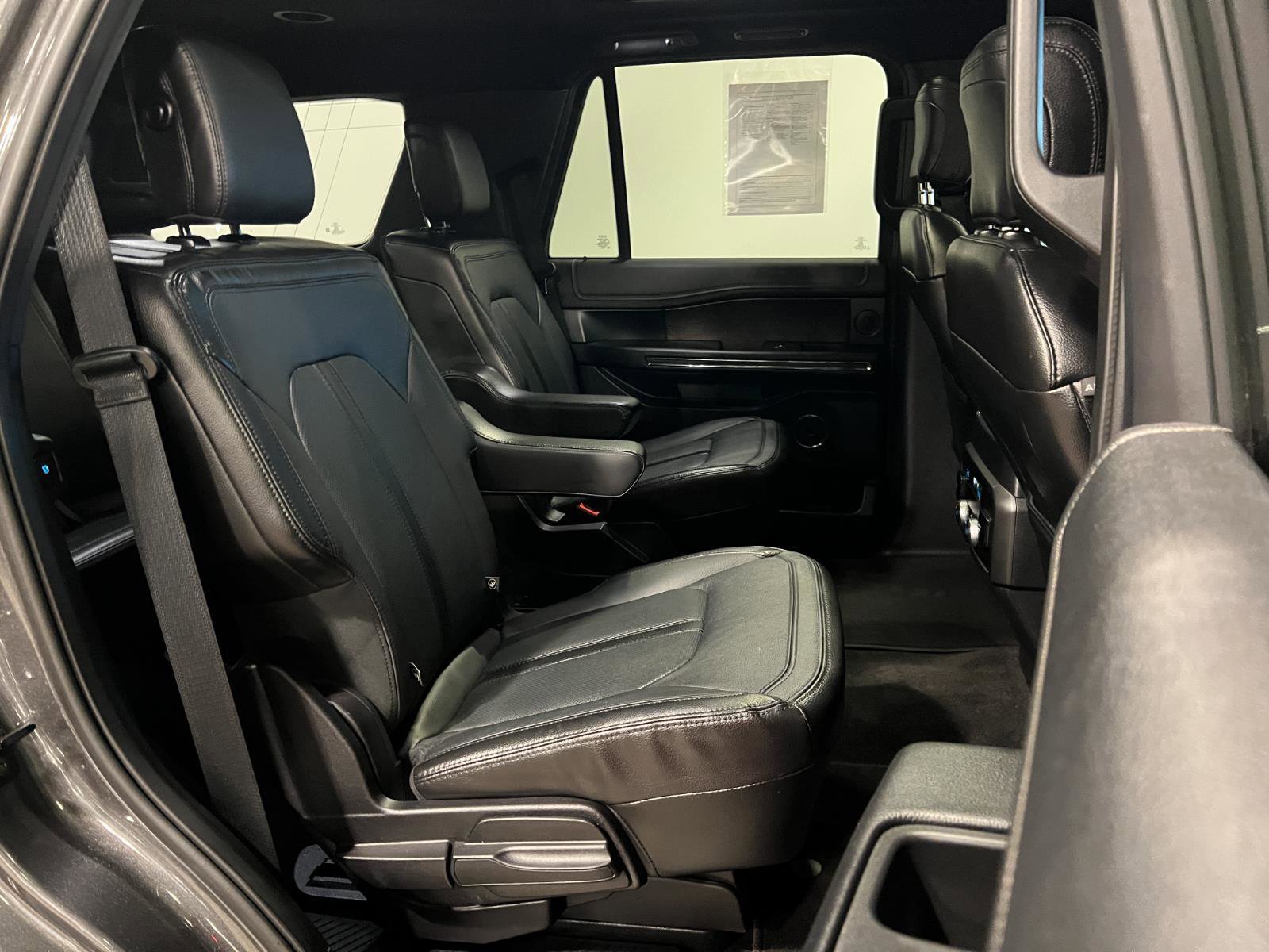Used 2019 Ford Expedition Limited w/ Equipment Group 301A AWD/4WD image 40