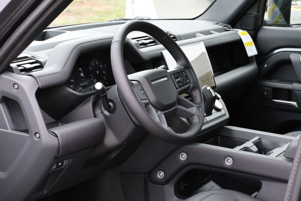 New 2026 Land Rover Defender 110 X-Dynamic SE AWD/4WD image 12