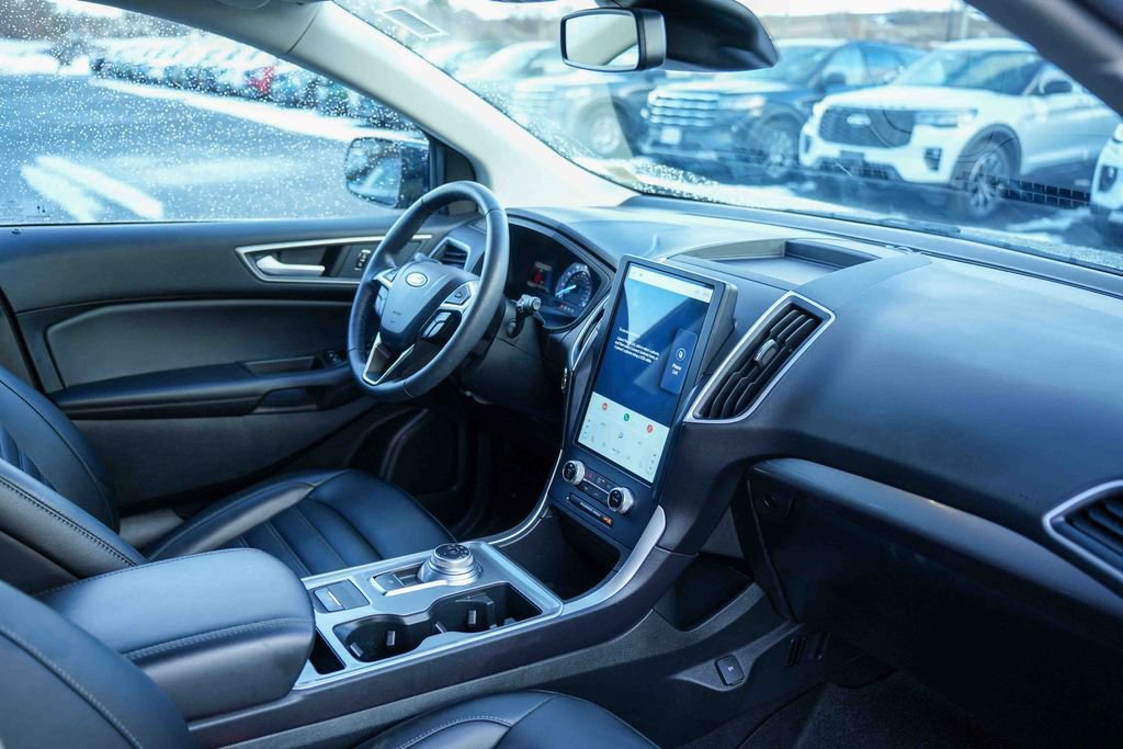 Used 2024 Ford Edge SEL w/ Convenience Package image 17
