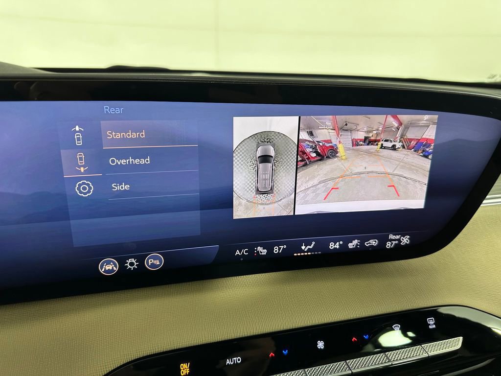 Used 2025 Buick Enclave Preferred w/ Power Package image 20