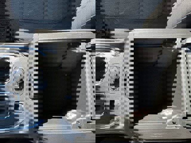 Used 2022 Chevrolet Traverse LT image 25