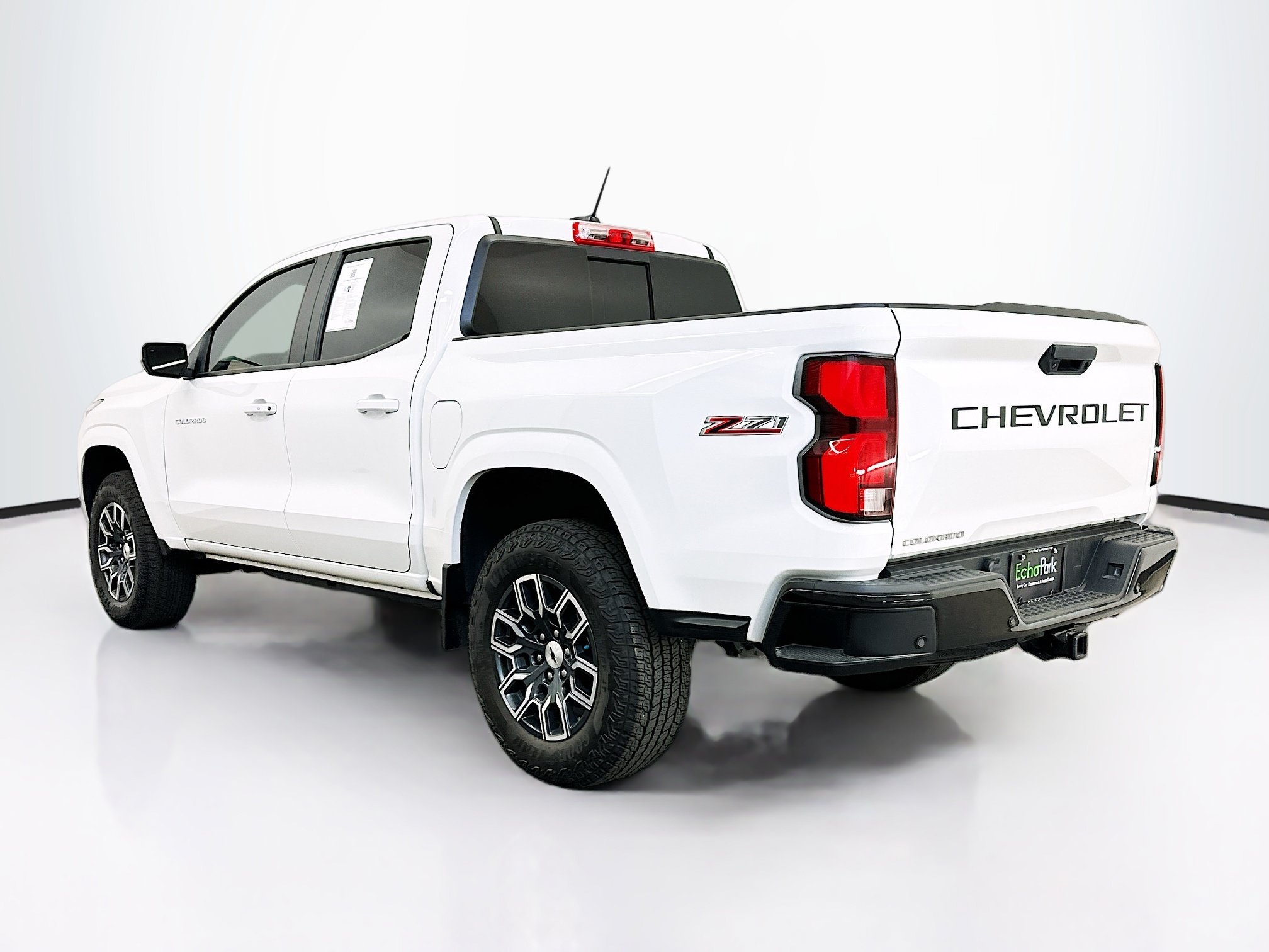 Used 2025 Chevrolet Colorado Z71 AWD/4WD image 5