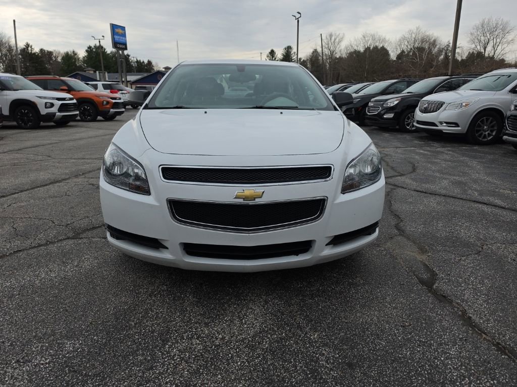 Used 2010 Chevrolet Malibu LS image 2