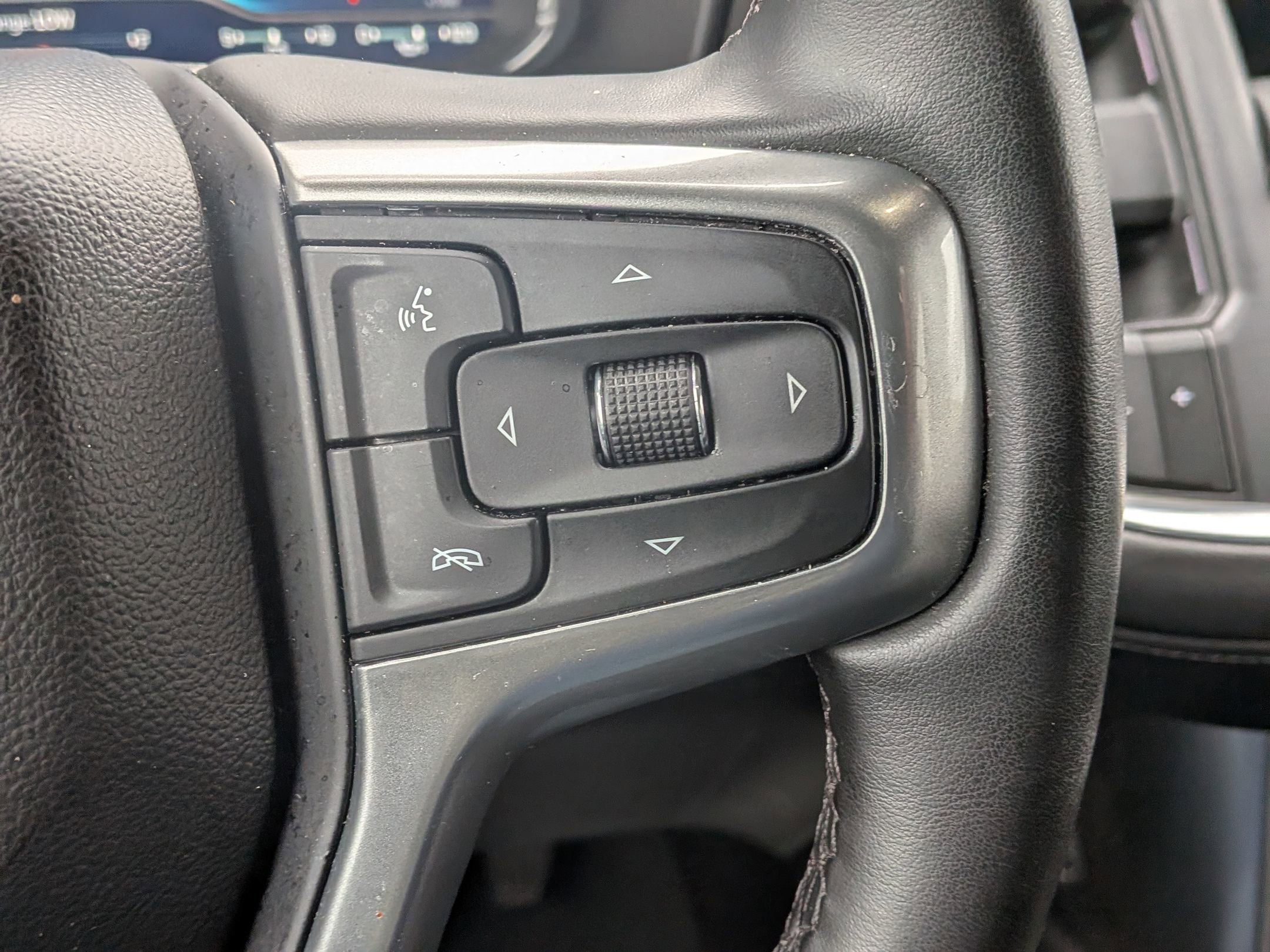 Used 2024 Chevrolet Tahoe LT AWD/4WD image 23