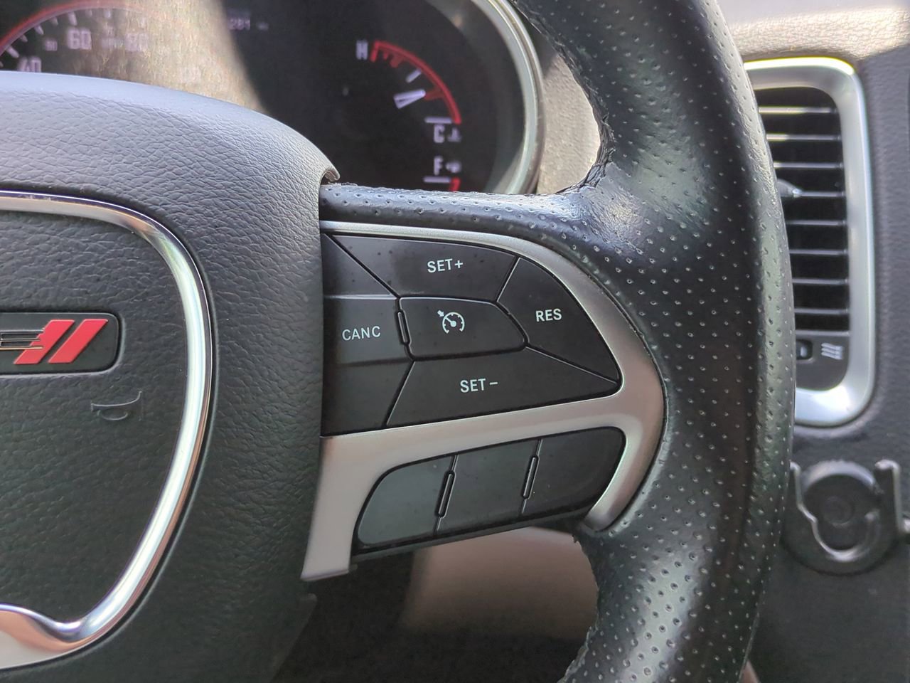Used 2020 Dodge Durango SXT AWD/4WD image 24