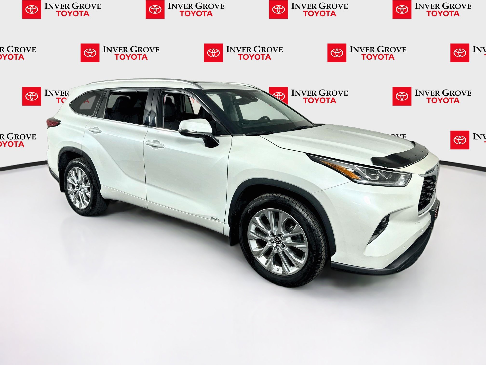Used 2023 Toyota Highlander Limited AWD/4WD image 3