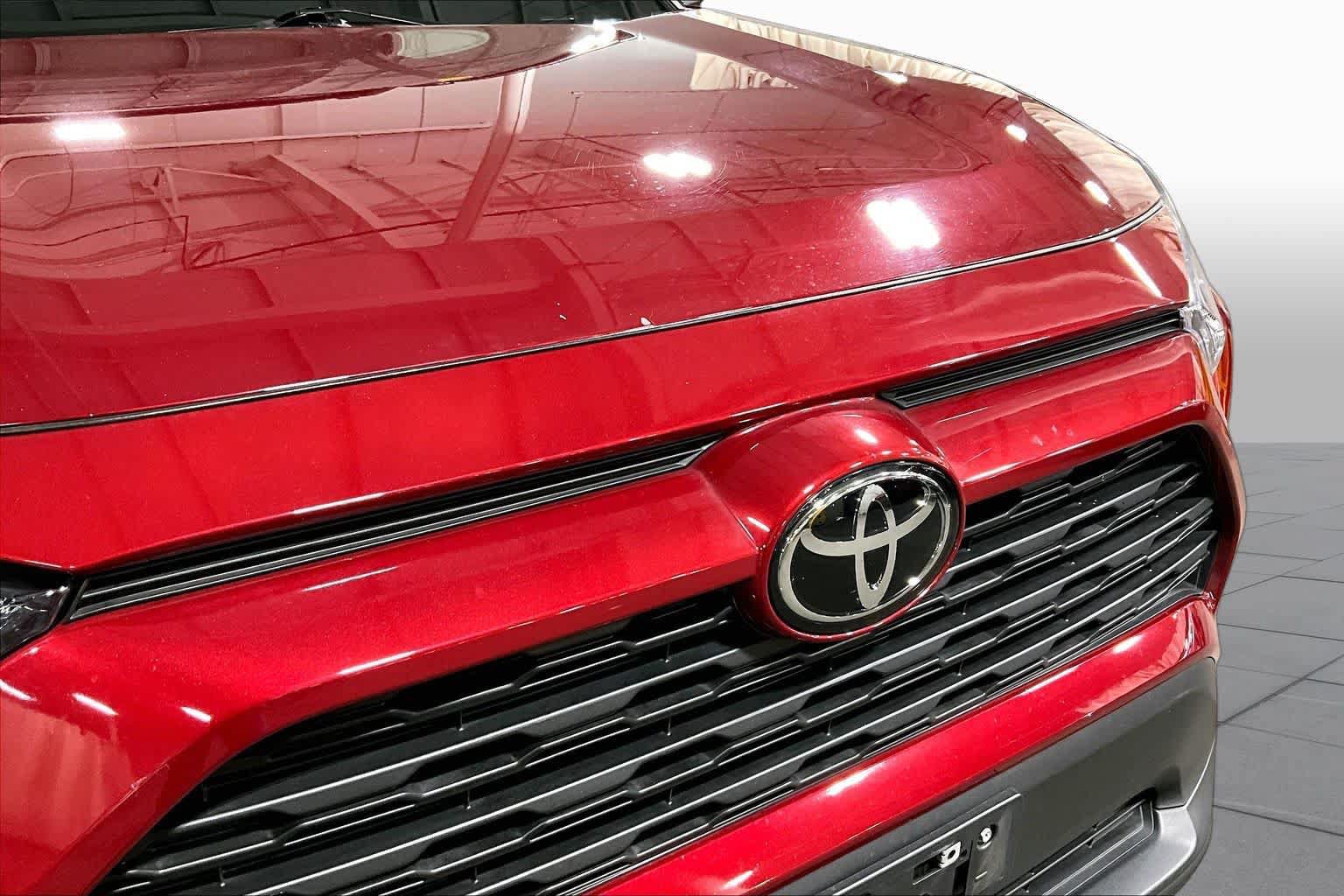 Used 2023 Toyota RAV4 XLE w/ Convenience Package AWD/4WD image 30
